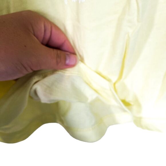 Girl Defined Light Yellow Floral Print Graphic Short Sleeve Shirt Size Medium - Picture 3 of 4